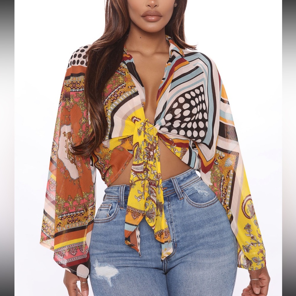 Multi color blouse 🧡🤍